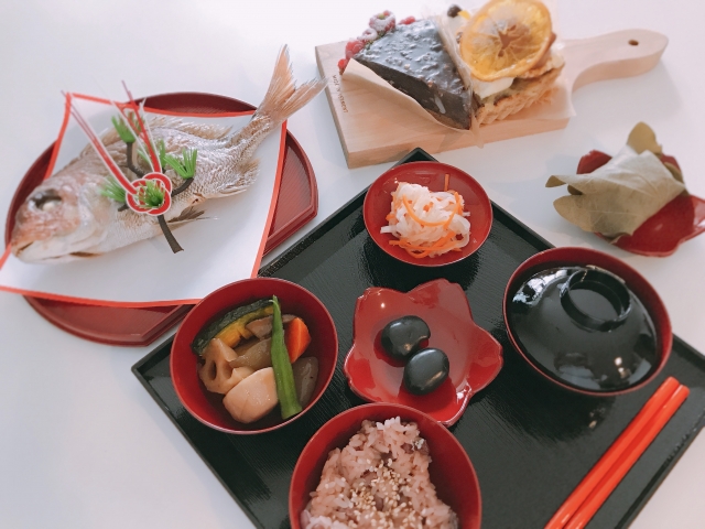 お食い初めとは?お食い初めのやり方や準備など